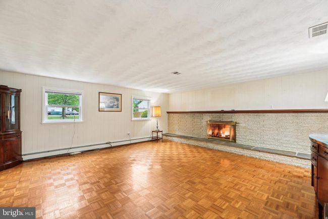 7410 Good Luck Rd, House other with 4 bedrooms, 3 bathrooms and null parking in LANHAM MD | Image 14