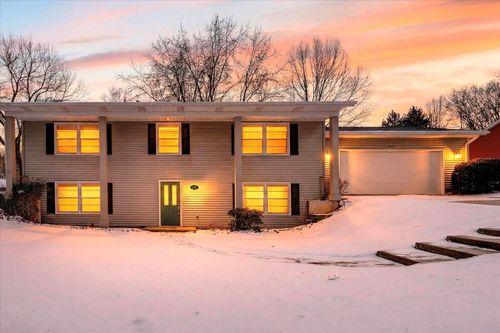 4679 Briarhill Dr, Portage, MI, 49024-8172 | Card Image