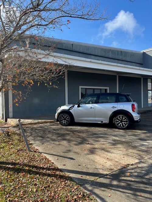 1826 Denny Ave, Pascagoula, MS, 39567-3305 | Card Image