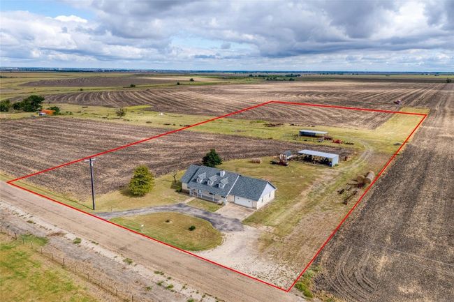 615 County Road 357, House other with 3 bedrooms, 2 bathrooms and 2 parking in Granger TX | Image 5