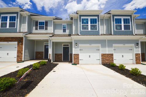 407 Creekview Rd, Hendersonville, NC, 28792-0679 | Card Image