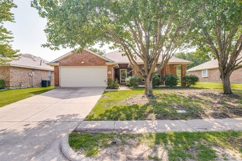 2740 Beacon Hill Dr, Rockwall, TX, 75087-7100 | Card Image
