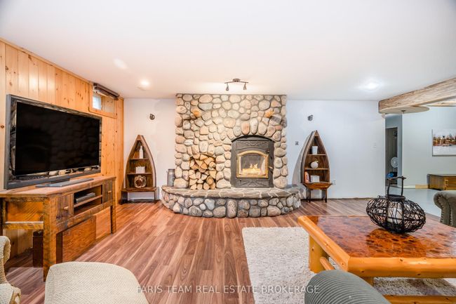 697 Lafontaine Rd E, House other with 6 bedrooms, 4 bathrooms and 15 parking in Tiny ON | Image 24