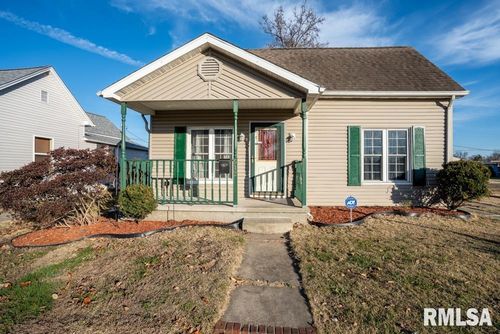 512 N 16th St, Herrin, IL, 62948-1429 | Card Image