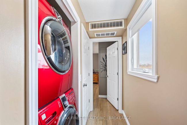 29 Cummings Rd, House other with 6 bedrooms, 5 bathrooms and 6 parking in Lyn ON | Image 26