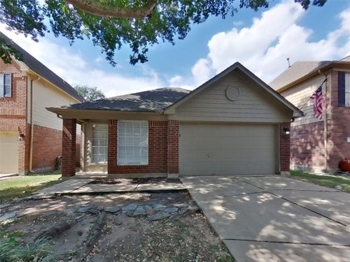 1824 Old Creek Dr, Rosenberg, TX, 77471-5566 | Card Image