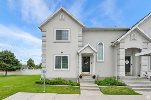 2221 W Davenshire Ln, Taylorsville, UT, 84129-5349 | Card Image