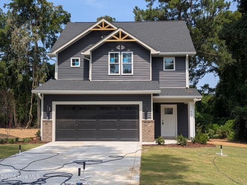 650 S Mechanic St, Southern Pines, NC, 28387-5216 | Card Image
