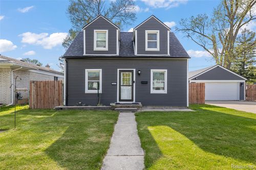 7011 Belton St, Garden City, MI, 48135-2231 | Card Image