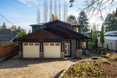 5173 Lochside Dr, Saanich, BC, V8Y2G4 | Card Image
