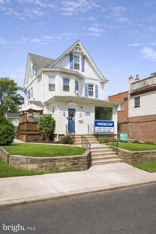 2205 Mount Carmel Ave, GLENSIDE, PA, 19038-4709 | Card Image