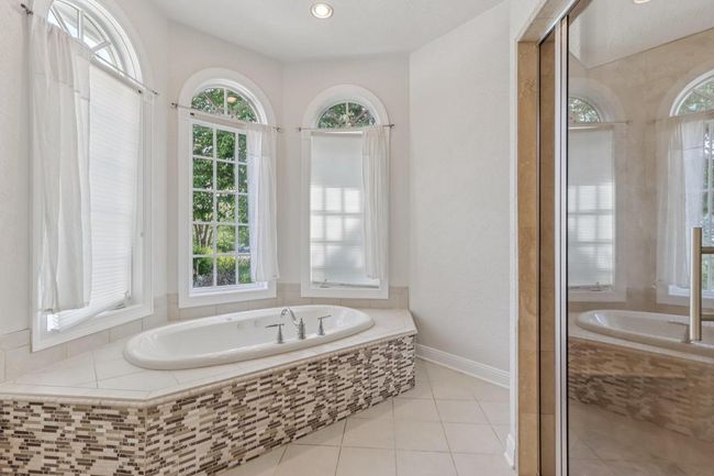1601 Cedar Bend, House other with 5 bedrooms, 4 bathrooms and null parking in Hartland WI | Image 37