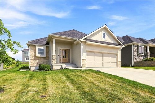 11229 Brome Dr, Kearney, MO, 64060-7349 | Card Image