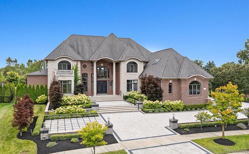 21165 Bridle Run, Novi, MI, 48167 | Card Image