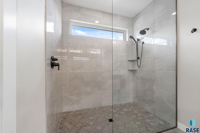 501 N Wildcat Dr, Townhouse with 2 bedrooms, 2 bathrooms and null parking in Sioux Falls SD | Image 32