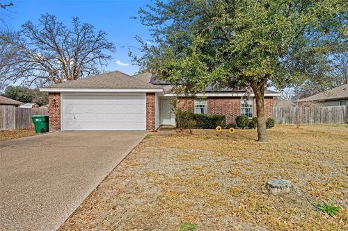 224 Headrick Dr, Robinson, TX, 76706-6288 | Card Image