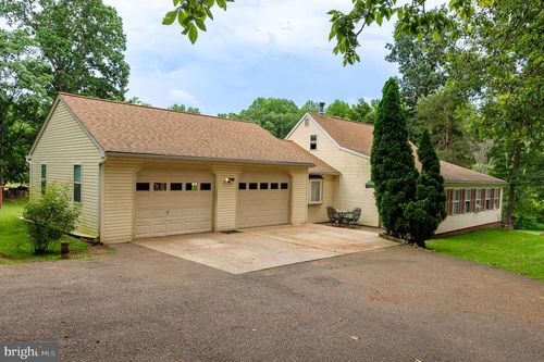 721 Ragan Rd, CONOWINGO, MD, 21918-1217 | Card Image