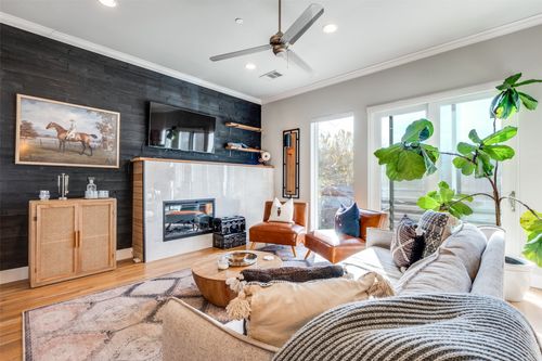 1262 N Prairie Ave, Dallas, TX, 75204-6815 | Card Image