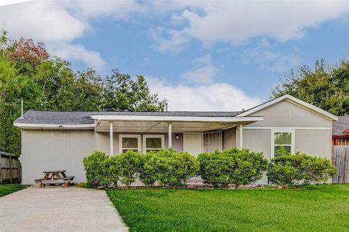 907 Whitaker Ave, Pasadena, TX, 77506-2342 | Card Image