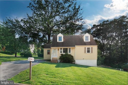 12 Longview Rd, MALVERN, PA, 19355-2109 | Card Image