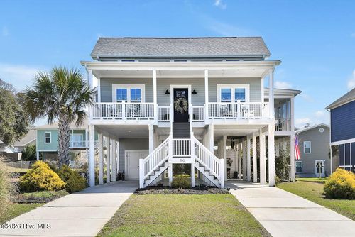 106 Se 40th St, Oak Island, NC, 28465-5523 | Card Image