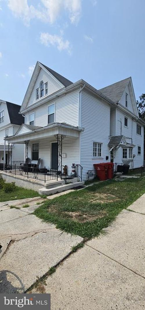 524 Greenwood Ave, POTTSVILLE, PA, 17901-3730 | Card Image