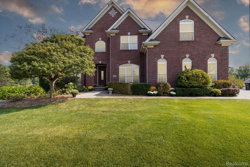 1858 Sandy Shores Dr, Oxford, MI, 48371-4354 | Card Image