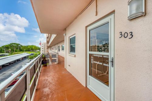 unit-303-5623 80th St N, St Petersburg, FL, 33709-6810 | Card Image