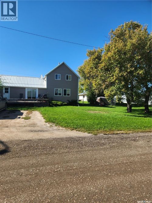 748 Market St, Bethune, SK, S0G0H0 | Card Image