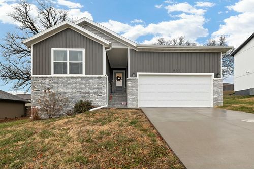 977 E Daisy Falls Drive, Nixa, MO, 65714 | Card Image