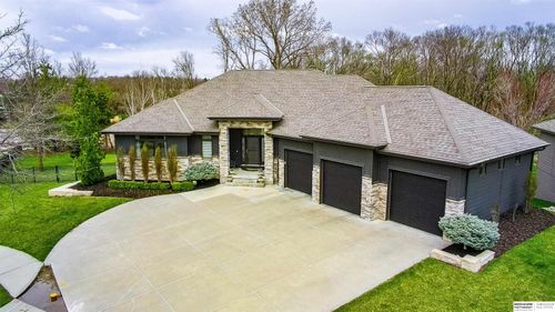 18850 Vinton St, Omaha, NE, 68130-6115 | Card Image