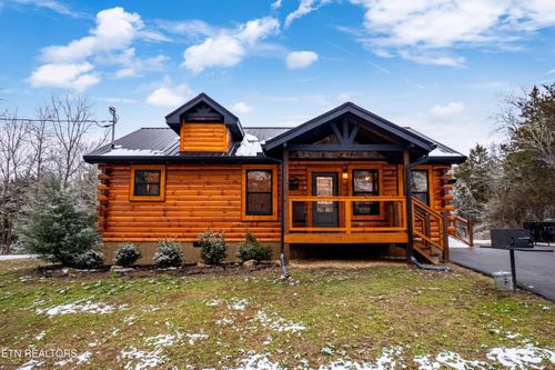 1069 Timberlake Cir, Sevierville, TN, 37876-1038 | Card Image