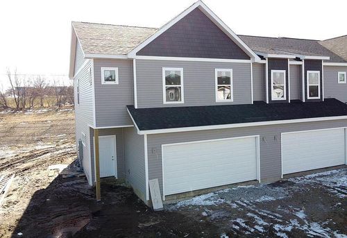 4300 Spruce Creek Drive, Cedar Falls, IA, 50613 | Card Image