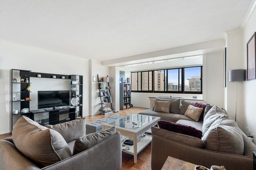 apt-10c-2 Hawthorne Pl, Boston, MA, 02114-2311 | Card Image