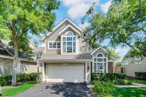 2033 N Evergreen Ave, Arlington Heights, IL, 60004-3175 | Card Image