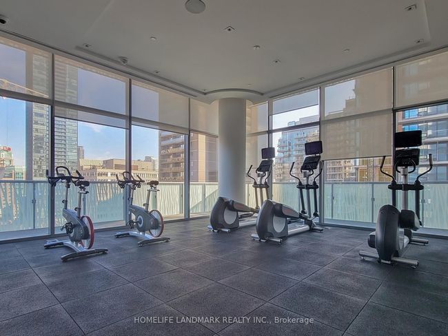 3302 - 50 Charles St E, Condo with 0 bedrooms, 1 bathrooms and null parking in Toronto ON | Image 21