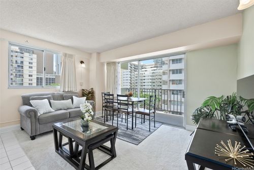 501-2440 Kuhio Ave, Honolulu, HI, 96815-3348 | Card Image