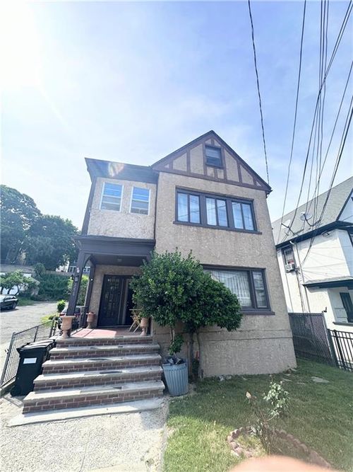 365 Victory Boulevard, Staten Island, NY, 10301 | Card Image