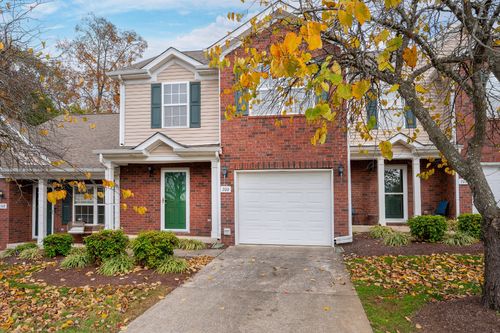 106 Antler Ridge Cir, Nashville, TN, 37214-4742 | Card Image