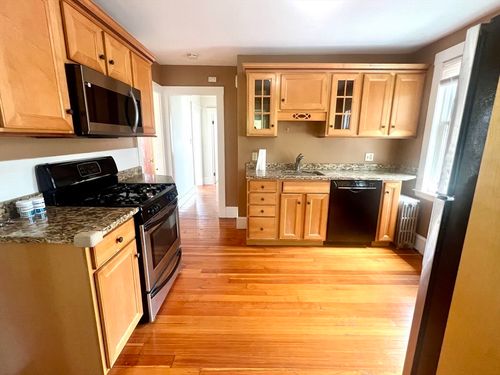 2-7 Summer St, Boston, MA, 02132-4425 | Card Image