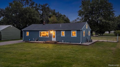 13065 Neff Rd, Clio, MI, 48420-1820 | Card Image