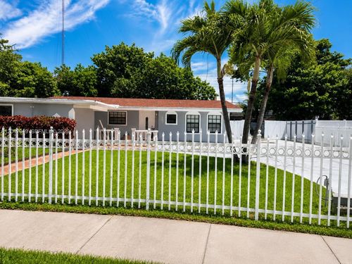 401 Nw 198th St, Miami Gardens, FL, 33169-3271 | Card Image