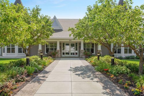 apt-305-100 Clydesdale Trl, Medina, MN, 55340-4561 | Card Image