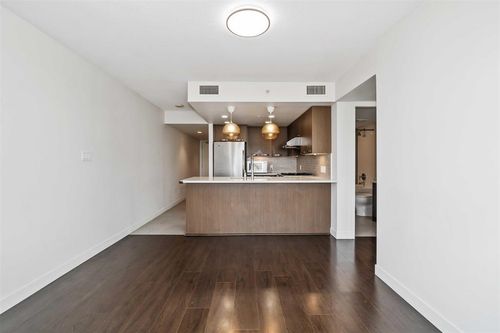1107-6888 Cooney Rd, Richmond, BC, V6Y0E1 | Card Image