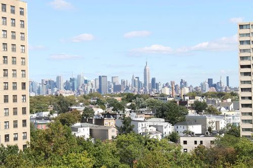 10b-10 Huron Ave, Jersey City, NJ, 07306-3672 | Card Image