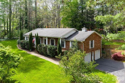 117 Brandon Rd, Hendersonville, NC, 28739-6875 | Card Image