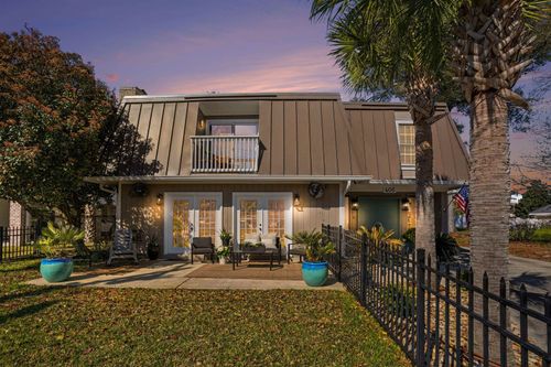 405 6th Ave S, North Myrtle Beach, SC, 29582-3305 | Card Image