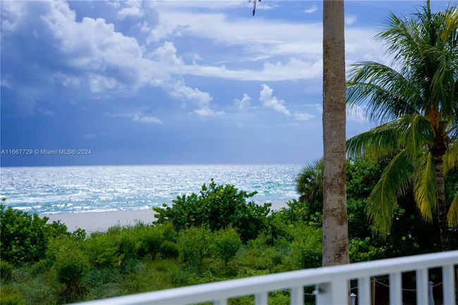 APT-1614 - 5601 Collins Ave, Home with 2 bedrooms, 2 bathrooms and null parking in Miami Beach FL | Image 19