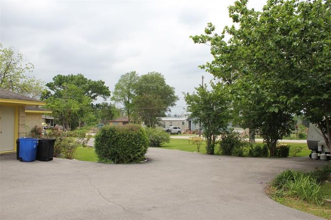 206 Riverside St, House other with 3 bedrooms, 3 bathrooms and null parking in Highlands TX | Image 44