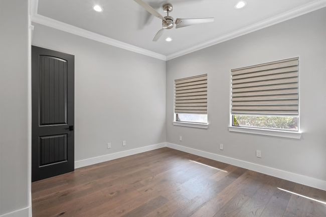 8 Cove Creek Ln, House other with 4 bedrooms, 3 bathrooms and 5 parking in The Hills TX | Image 25